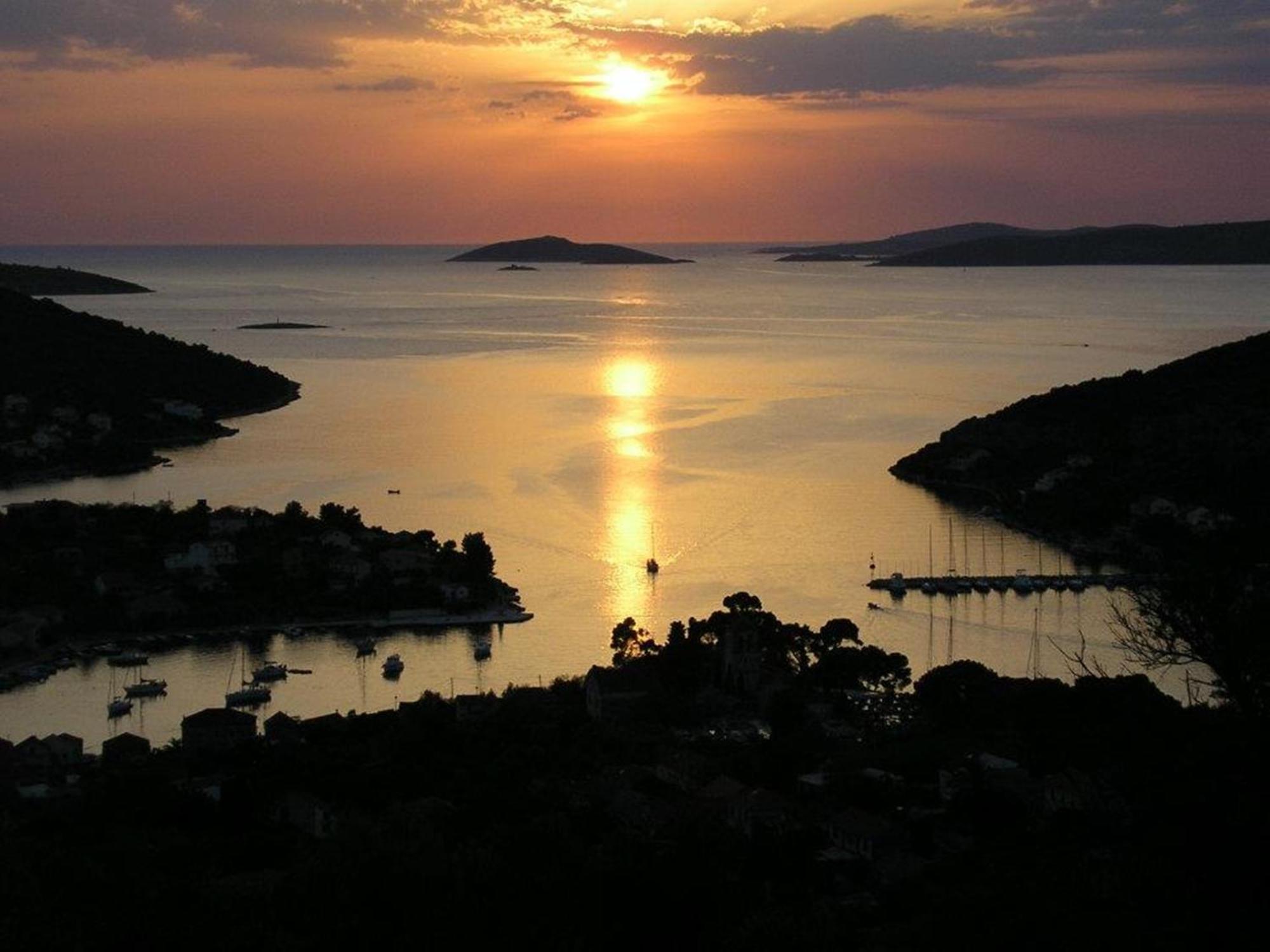 Apartmani Conar Veliki Drvenik Bagian luar foto