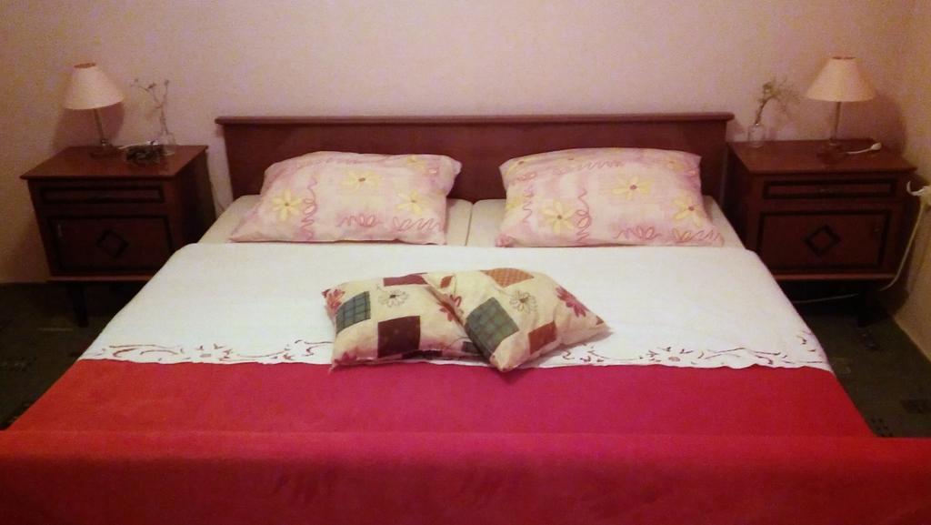 Apartmani Conar Veliki Drvenik Bagian luar foto