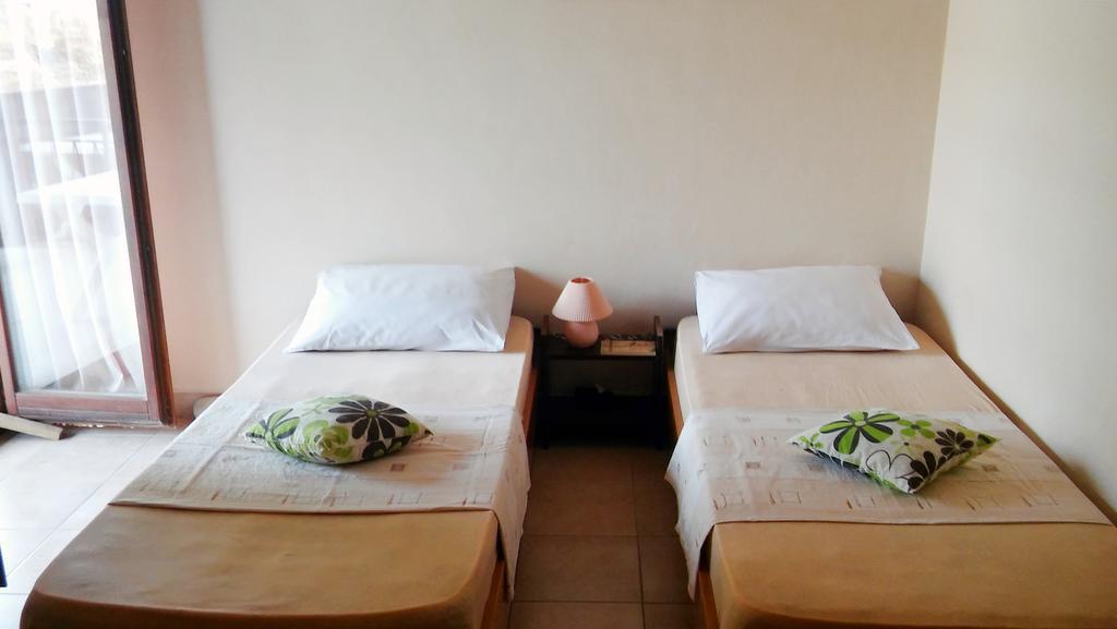 Apartmani Conar Veliki Drvenik Bagian luar foto