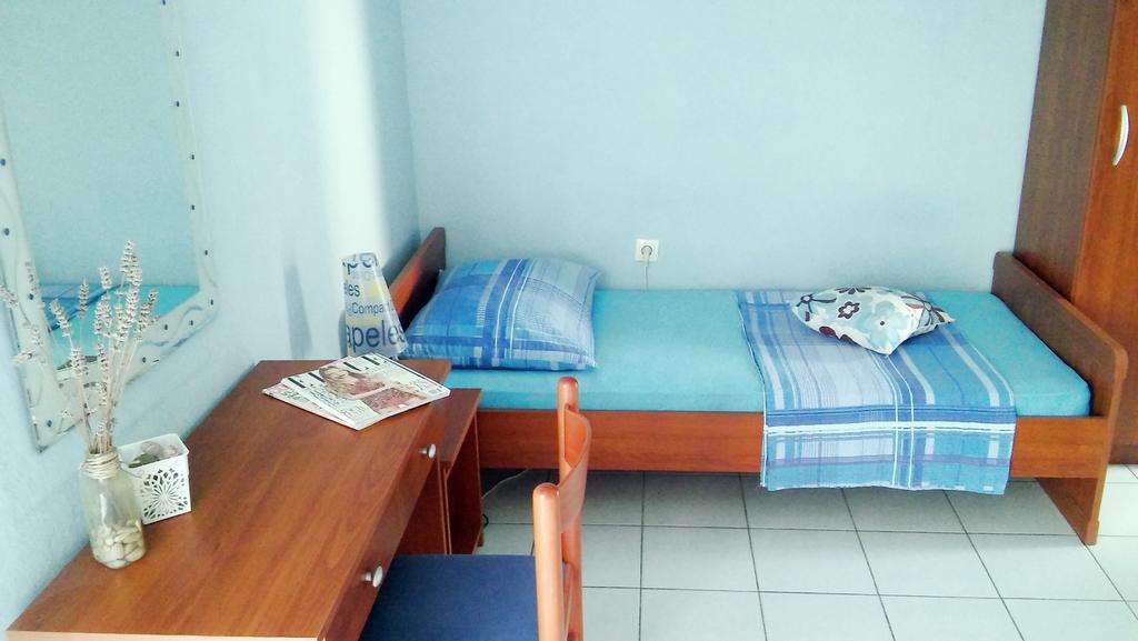 Apartmani Conar Veliki Drvenik Bagian luar foto