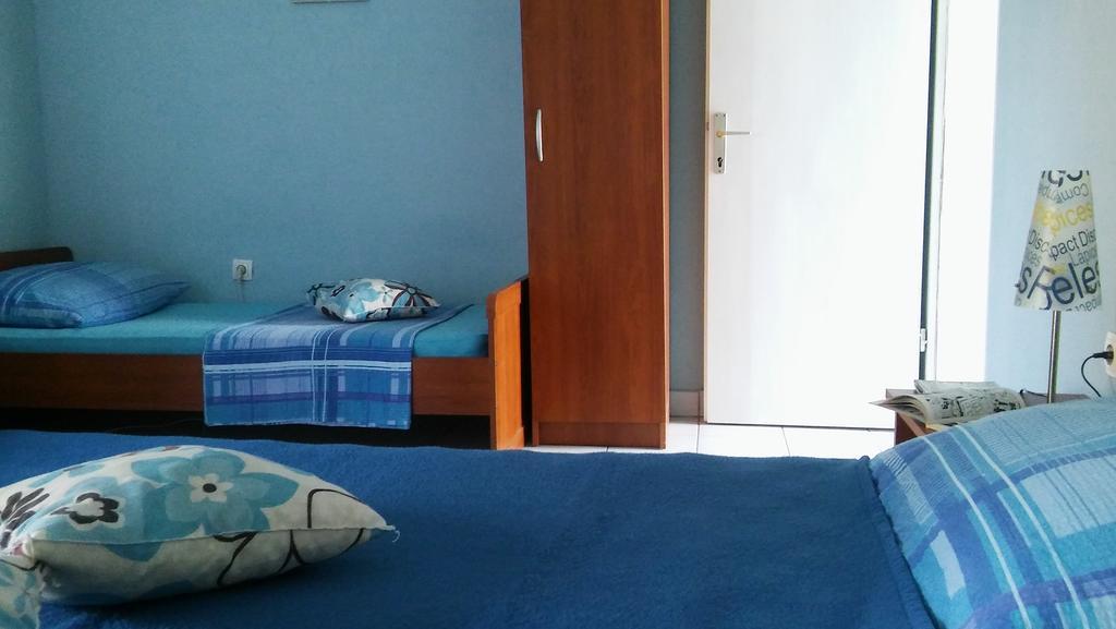Apartmani Conar Veliki Drvenik Bagian luar foto